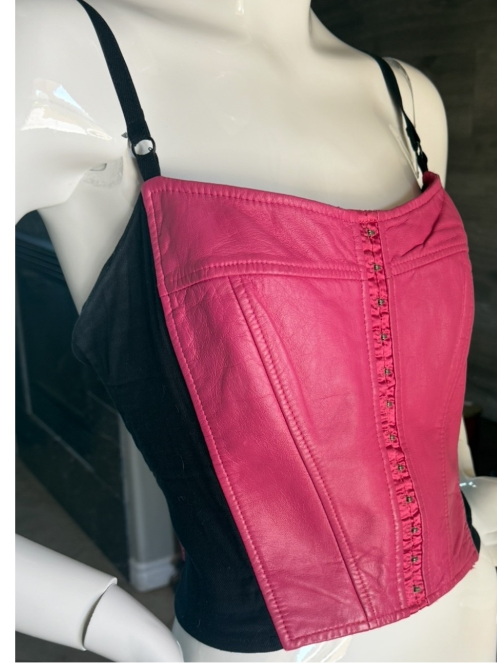 Maxima Wilson’s Pink Leather Corset Bustier Top L